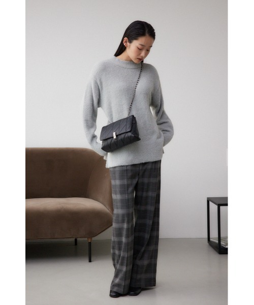AZUL by moussy（アズールバイマウジー）の「フェイクレザーキルティングバッグ（ショルダーバッグ・レディース・シルバー系その他/ブラック/グレイッシュベージュ・FREE）」の5枚目の写真