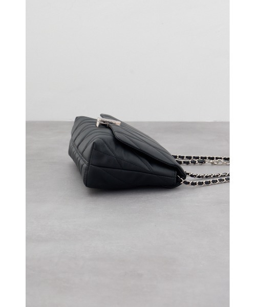 AZUL by moussy（アズールバイマウジー）の「フェイクレザーキルティングバッグ（ショルダーバッグ・レディース・シルバー系その他/ブラック/グレイッシュベージュ・FREE）」の7枚目の写真