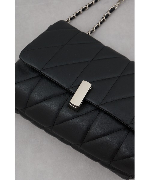 AZUL by moussy（アズールバイマウジー）の「フェイクレザーキルティングバッグ（ショルダーバッグ・レディース・シルバー系その他/ブラック/グレイッシュベージュ・FREE）」の9枚目の写真