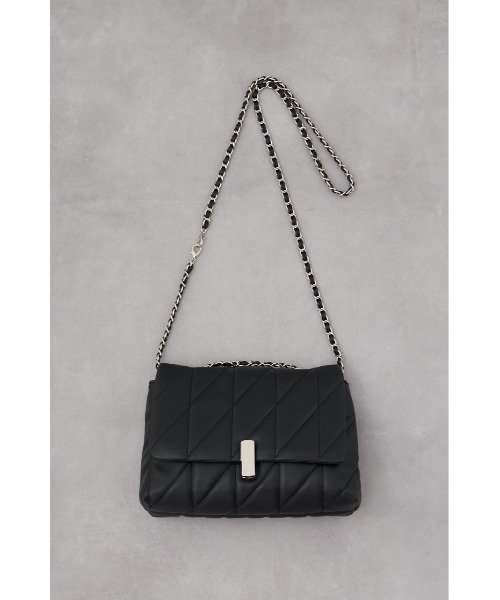 AZUL by moussy（アズールバイマウジー）の「フェイクレザーキルティングバッグ（ショルダーバッグ・レディース・シルバー系その他/ブラック/グレイッシュベージュ・FREE）」の11枚目の写真