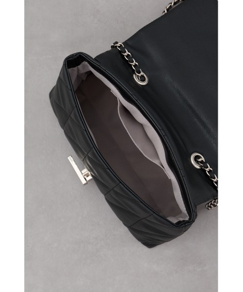 AZUL by moussy（アズールバイマウジー）の「フェイクレザーキルティングバッグ（ショルダーバッグ・レディース・シルバー系その他/ブラック/グレイッシュベージュ・FREE）」の12枚目の写真