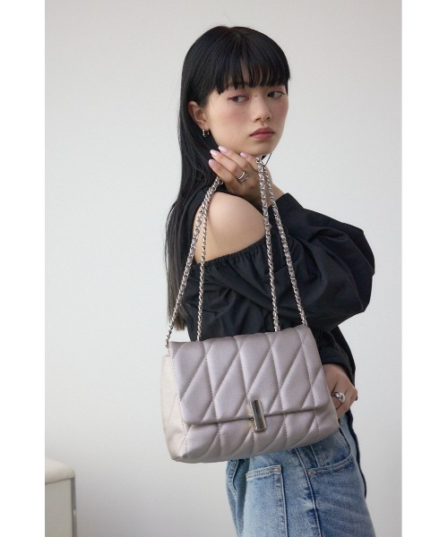 AZUL by moussy（アズールバイマウジー）の「フェイクレザーキルティングバッグ（ショルダーバッグ・レディース・シルバー系その他/ブラック/グレイッシュベージュ・FREE）」の22枚目の写真