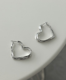 ダブルハートフレームピアス