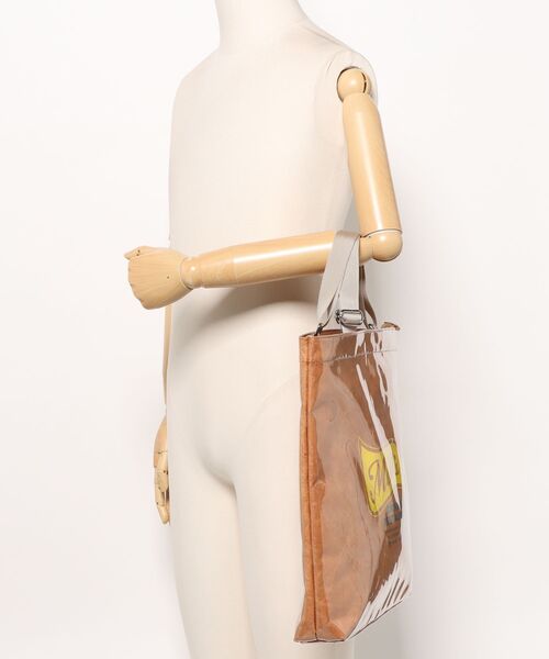 ACCOMMODE(アコモデ)の「タイベックPCスリーブバッグ(ショルダーバッグ・レディース・グレー/ベージュ・FREE)」の8枚目の写真