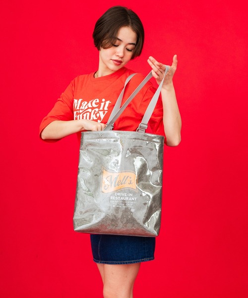 ACCOMMODE(アコモデ)の「タイベックPCスリーブバッグ(ショルダーバッグ・レディース・グレー/ベージュ・FREE)」の16枚目の写真