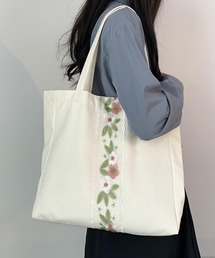 VIBGYOR（ヴィブジョー）の「Liaa/チュールフラワーバッグ A18095（トートバッグ）」