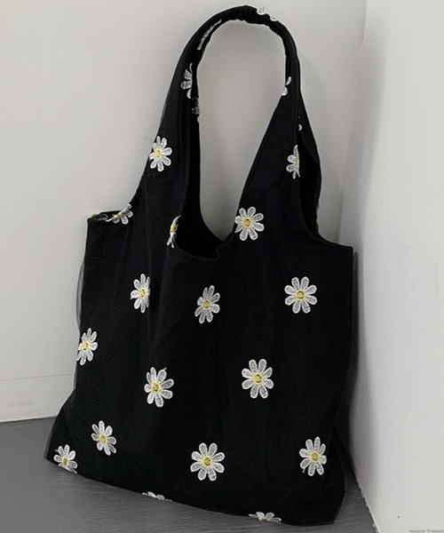 VIBGYOR（ヴィブジョー）の「Liaa/チュールフラワーバッグ A18095（トートバッグ・レディース・ブラック/ホワイト/その他1/その他2/その他3・FREE）」の8枚目の写真