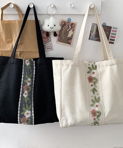 VIBGYOR（ヴィブジョー）の「Liaa/チュールフラワーバッグ A18095（トートバッグ・レディース・ブラック/ホワイト/その他1/その他2/その他3・FREE）」の13枚目の写真