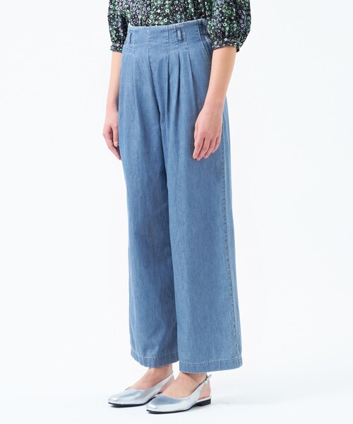 MACKINTOSH PHILOSOPHY(マッキントッシュ フィロソフィー)の「ライトデニムウエストタックパンツ(デニムパンツ・レディース・ブルー/ダークネイビー・40/38/36/34)」の6枚目の写真