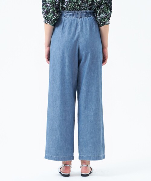 MACKINTOSH PHILOSOPHY(マッキントッシュ フィロソフィー)の「ライトデニムウエストタックパンツ(デニムパンツ・レディース・ブルー/ダークネイビー・40/38/36/34)」の7枚目の写真