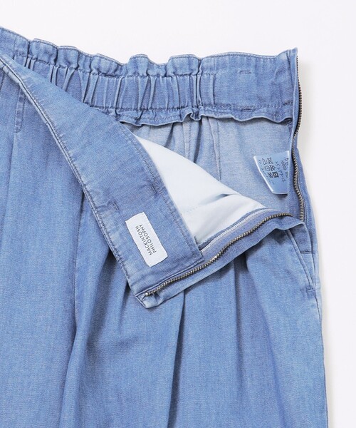 MACKINTOSH PHILOSOPHY(マッキントッシュ フィロソフィー)の「ライトデニムウエストタックパンツ(デニムパンツ・レディース・ブルー/ダークネイビー・40/38/36/34)」の9枚目の写真