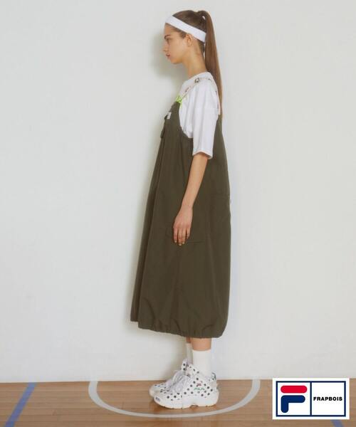 FRAPBOIS（フラボア）の「FILA×FRAPBOISジャンパースカート（ジャンパースカート・レディース・カーキ/ブラック・0/1）」の4枚目の写真