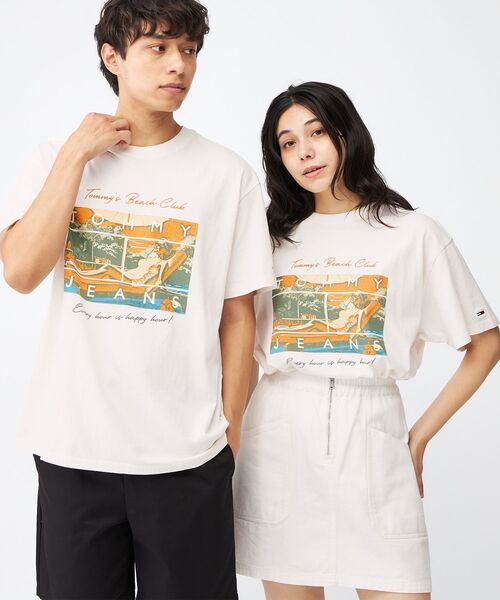 tommy jeans(トミー ジーンズ)の「リラックスビーチクラブグラフィックTシャツ(Tシャツ/カットソー・メンズ・ホワイト/ネイビー・LARGE/MEDIUM/X-LARGE/SMALL)」の3枚目の写真