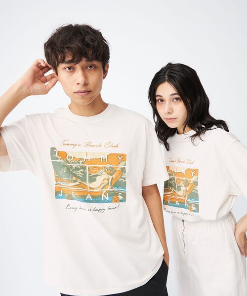 tommy jeans(トミー ジーンズ)の「リラックスビーチクラブグラフィックTシャツ(Tシャツ/カットソー・メンズ・ホワイト/ネイビー・LARGE/MEDIUM/X-LARGE/SMALL)」の4枚目の写真