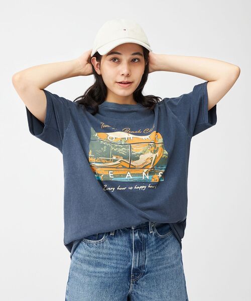 tommy jeans(トミー ジーンズ)の「リラックスビーチクラブグラフィックTシャツ(Tシャツ/カットソー・メンズ・ホワイト/ネイビー・LARGE/MEDIUM/X-LARGE/SMALL)」の11枚目の写真