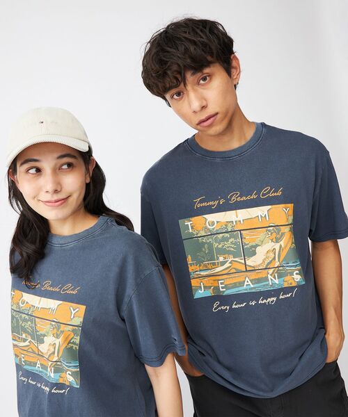 tommy jeans(トミー ジーンズ)の「リラックスビーチクラブグラフィックTシャツ(Tシャツ/カットソー・メンズ・ホワイト/ネイビー・LARGE/MEDIUM/X-LARGE/SMALL)」の16枚目の写真