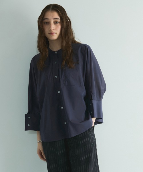 VICKY（ビッキー）の「ノーカラーダブルカフスブラウス≪洗濯機で洗える≫（シャツ/ブラウス・レディース・ネイビー/オフホワイト/ブルー・M）」の5枚目の写真