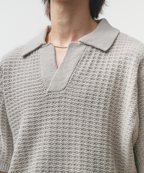 Adoon plain(アドーンプレーン)の「【新色追加】SKIPPER SHORT SLEEVE KNIT POLO / スキッパーショートスリーブニットポロ(ポロシャツ・メンズ・ダークグレー/ベージュ/ブルー/ライトグレー・MEDIUM/LARGE)」の13枚目の写真
