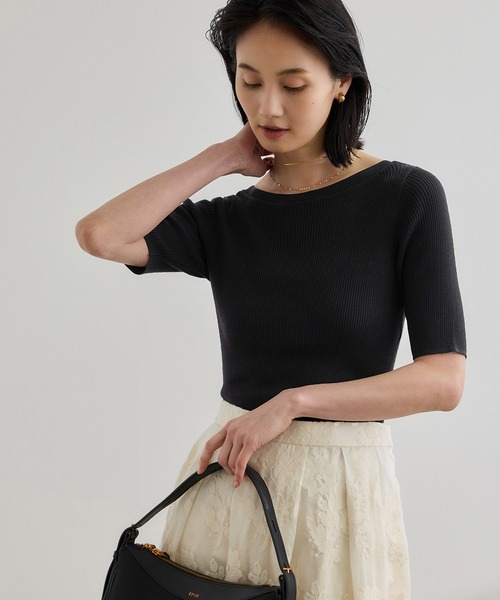 ROPE'（ロペ）の「【洗える】【WEB・一部店舗限定】前後2WAYボートネックリブ5分袖ニット（ニット/セーター・レディース・オフホワイト/ピンク/ブラック/ブルー・FREE）」の3枚目の写真