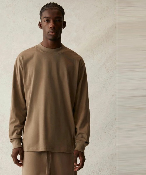 FOG ESSENTIALS(エフオージーエッセンシャルズ)の「FOG ESSENTIALS / BACK LOGO LS TEE / 125SP212016F,125H0202006F 秋服 冬服(Tシャツ/カットソー・メンズ・ダークベージュ/ベージュ系その他/ベージュ系その他2・S/M/L/XL)」の4枚目の写真