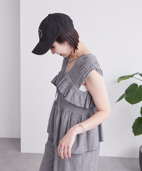 mystic(ミスティック)の「シャーリングフリルオールインワン(サロペット/オーバーオール・レディース・モカ/ブラック・1/2)」の10枚目の写真