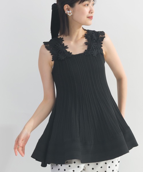 PICCIN(ピッチン)の「【WEB限定】フラワーショルダーニットチュニック(キャミソール・レディース・ブラック/オフホワイト・L/M)」の2枚目の写真