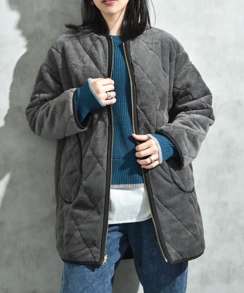 INTERPLANET（インタープラネット）の「タフタ＊キルトリバーシブルミドルコート（ノーカラーコート・レディース・グレイッシュベージュ/チャコールグレー・FREE）」の17枚目の写真