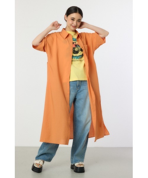 RODEO CROWNS WIDE BOWL（ロデオクラウンズワイドボウル）の「エアリータッチシャツワンピース（シャツワンピース・レディース・チャコールグレー/オフホワイト/オレンジ・FREE）」の3枚目の写真