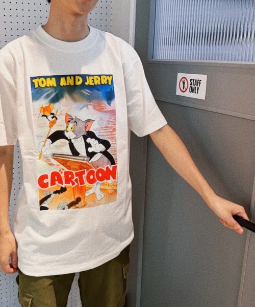minius(ミニウス)の「【Tom&Jerry/トムとジェリー】""My Favorite Cartoon"" T-Shirt"半袖プリントTシャツ ビックシルエット ピグメント加工 ヴィンテージライク(Tシャツ/カットソー・メンズ・ホワイト/チャコールグレー・MEDIUM/LARGE/X-LARGE)」の1枚目の写真