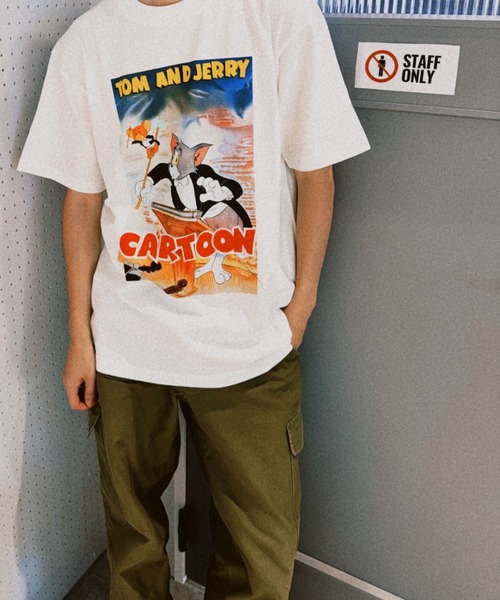 minius(ミニウス)の「【Tom&Jerry/トムとジェリー】""My Favorite Cartoon"" T-Shirt"半袖プリントTシャツ ビックシルエット ピグメント加工 ヴィンテージライク(Tシャツ/カットソー・メンズ・ホワイト/チャコールグレー・MEDIUM/LARGE/X-LARGE)」の8枚目の写真