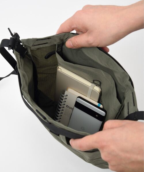 TRAVEL SHOP MILESTO(トラベルショップミレスト)の「MILESTO UTILITY パッカブルショルダーバッグ(ショルダーバッグ・メンズ・カーキ/キャメル/ブラック・フリ-)」の6枚目の写真