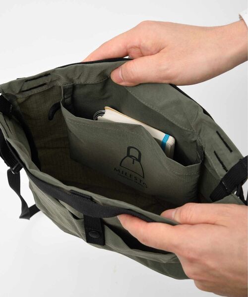 TRAVEL SHOP MILESTO(トラベルショップミレスト)の「MILESTO UTILITY パッカブルショルダーバッグ(ショルダーバッグ・メンズ・カーキ/キャメル/ブラック・フリ-)」の5枚目の写真