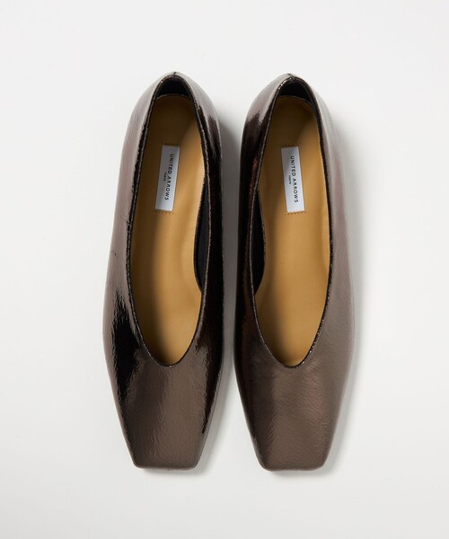 UNITED ARROWS（ユナイテッドアローズ）の「スクエア フラット パンプス（パンプス・レディース・その他1/ブラック/ホワイト・38/37/36/35h/36h/37h/35）」の16枚目の写真