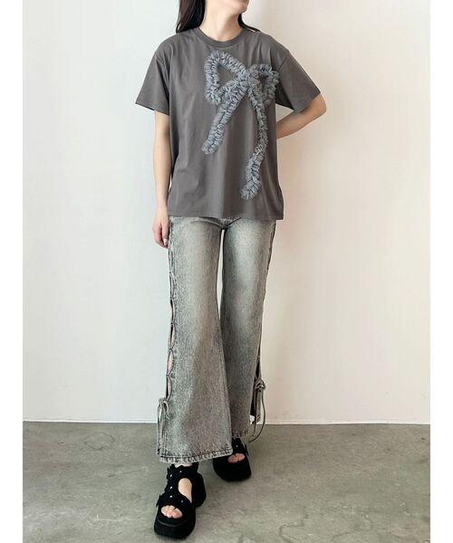 CALNAMUR（カルナムール）の「3D RIBBON BIG TEE/3DリボンビッグTシャツ（Tシャツ/カットソー・レディース・ライトブルー/チャコールグレー/ホワイト・FREE）」の4枚目の写真