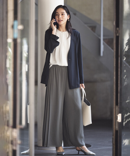 COMME CA ISM（コムサイズム）の「サイドプリーツデザイン パンツ（その他パンツ・レディース・ネイビー/カーキ・MEDIUM/LARGE）」の6枚目の写真