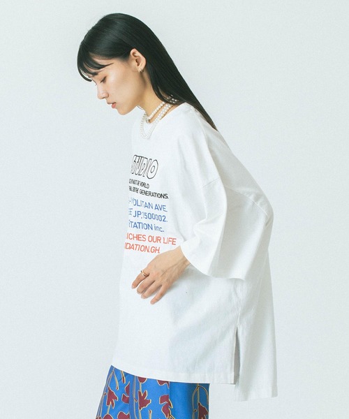 ROSE BUD(ローズバッド)の「(GENE HEAVENS)EMBROIDERY PRINT BIG TEE(Tシャツ/カットソー・レディース・ホワイト/グレー・ONE SIZE)」の4枚目の写真