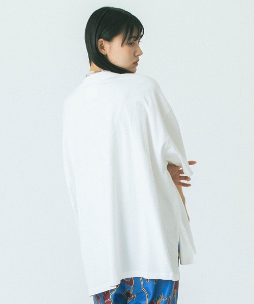 ROSE BUD(ローズバッド)の「(GENE HEAVENS)EMBROIDERY PRINT BIG TEE(Tシャツ/カットソー・レディース・ホワイト/グレー・ONE SIZE)」の5枚目の写真