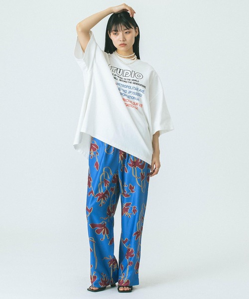 ROSE BUD(ローズバッド)の「(GENE HEAVENS)EMBROIDERY PRINT BIG TEE(Tシャツ/カットソー・レディース・ホワイト/グレー・ONE SIZE)」の6枚目の写真