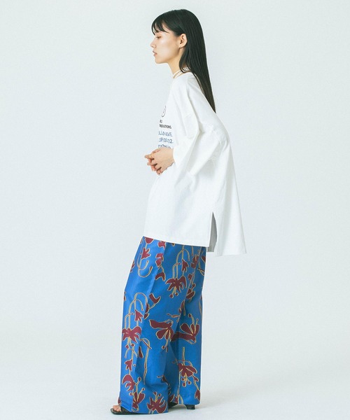 ROSE BUD(ローズバッド)の「(GENE HEAVENS)EMBROIDERY PRINT BIG TEE(Tシャツ/カットソー・レディース・ホワイト/グレー・ONE SIZE)」の8枚目の写真