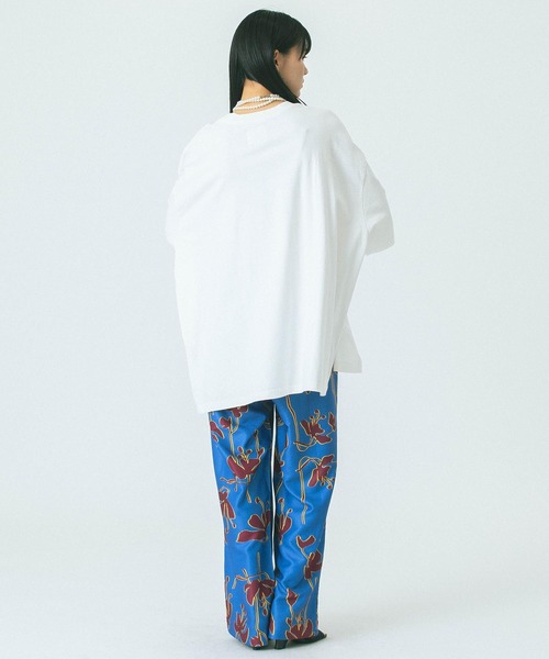 ROSE BUD(ローズバッド)の「(GENE HEAVENS)EMBROIDERY PRINT BIG TEE(Tシャツ/カットソー・レディース・ホワイト/グレー・ONE SIZE)」の9枚目の写真