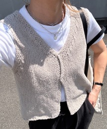 クロップドVネックニットベスト(chiica select) / サマーニット レイヤード タンクトップ ノースリーブ 重ね着 ビスチェ クロップド丈 短丈 ショート丈 ベージュ アイボリー ブラック
