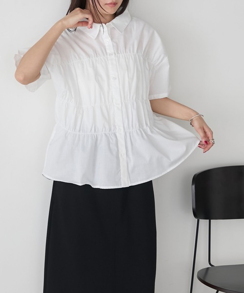forksy.(フォルクシー)の「【forksy.】シャーリングデザイン ビスチェライク半袖シャツ(シャツ/ブラウス・レディース・ライトブルー/チャコールグレー/オフホワイト・FREE)」の11枚目の写真