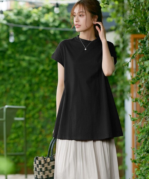 Tiaclasse(ティアクラッセ)の「【接触冷感】 フレンチスリーブフレアカットソー(Tシャツ/カットソー・レディース・チャコールグレー/ブラック/オフホワイト/ピンク/ブルー/ピンク系・FREE)」の10枚目の写真