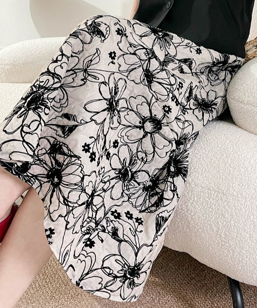 Aelina（エリナ）の「ハイウエスト刺繍ポケット付きスカート（スカート・レディース・ベージュ・M/L）」の2枚目の写真