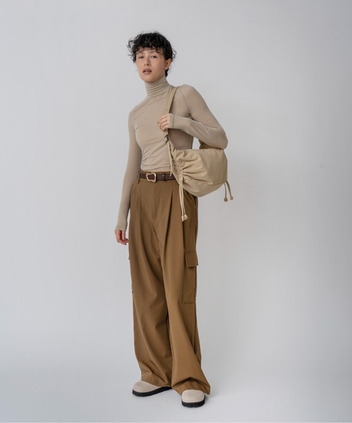 LE VERNIS（ル・ベルニ）の「LE VERNIS(ル・ベルニ) Stomach bag S（ハンドバッグ・レディース・チャコール/ブラック/ベージュ/ブラウン・FREE）」の6枚目の写真