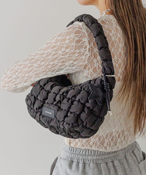 BAYFLOW（ベイフロー）の「ポップコーンラウンドショルダー（ハンドバッグ・レディース・ライトグレー/ブルー/ブラック・FREE）」の2枚目の写真