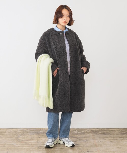 Ray BEAMS（レイビームス）の「【WEB限定】GYMPHLEX / ボア ノーカラー コート（ノーカラーコート・レディース・ナチュラル/チャコールグレー・12）」の21枚目の写真