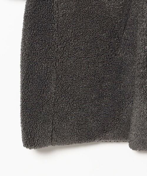 Ray BEAMS（レイビームス）の「【WEB限定】GYMPHLEX / ボア ノーカラー コート（ノーカラーコート・レディース・ナチュラル/チャコールグレー・12）」の18枚目の写真