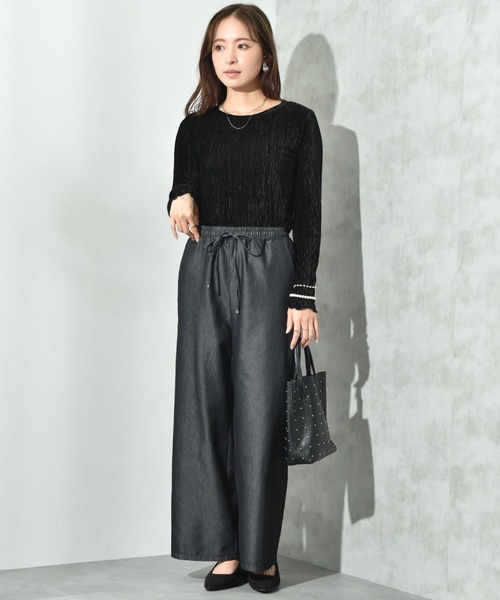 INTERPLANET（インタープラネット）の「プリーツベロア長袖プルオーバー（Tシャツ/カットソー・レディース・ブラック/アイボリー/チャコールグレー・FREE）」の4枚目の写真