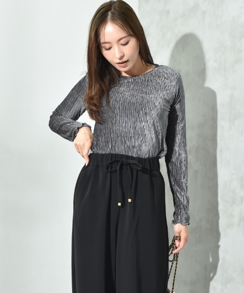 INTERPLANET（インタープラネット）の「プリーツベロア長袖プルオーバー（Tシャツ/カットソー・レディース・ブラック/アイボリー/チャコールグレー・FREE）」の12枚目の写真